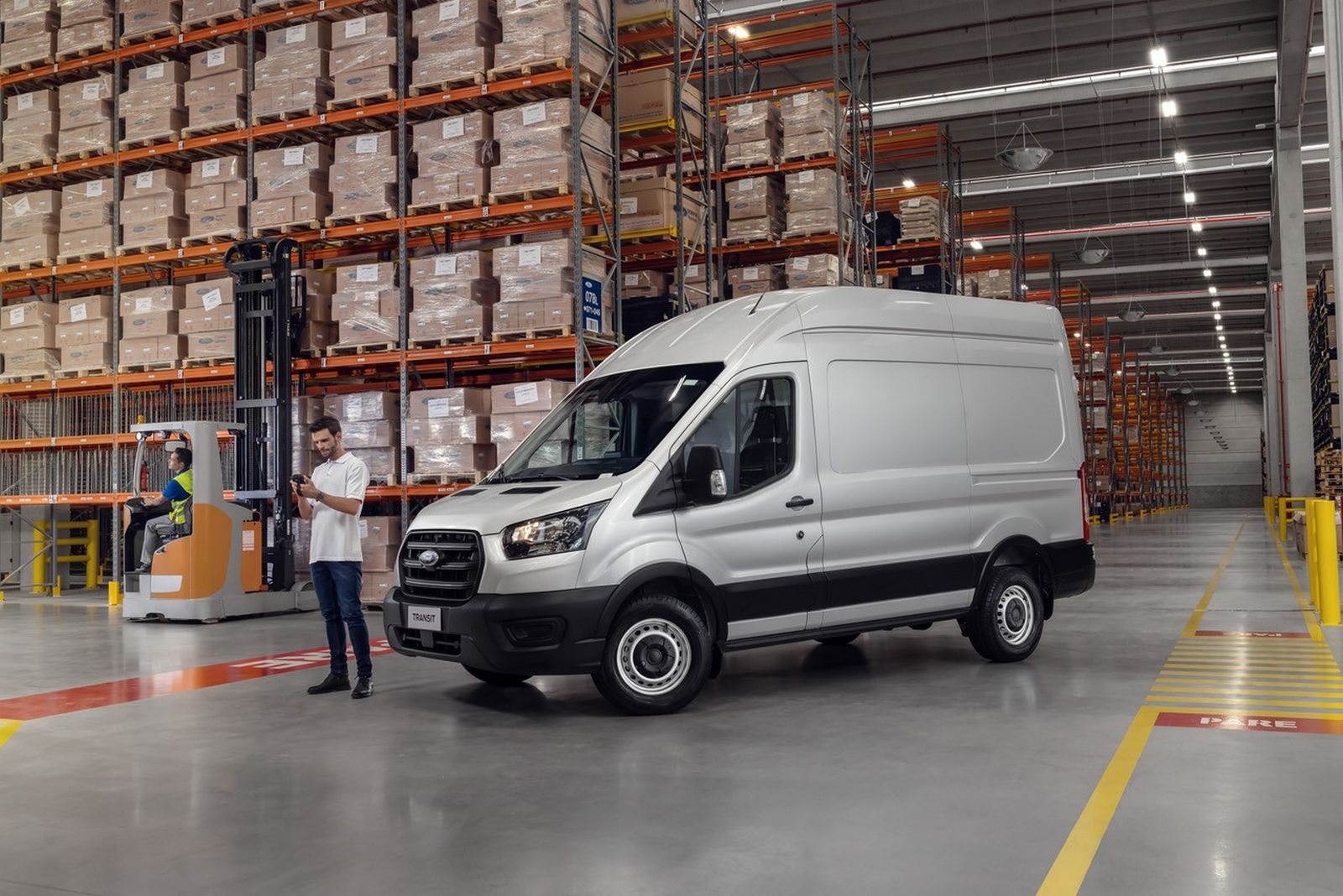 FORD TRANSIT FURGÃO, foto 1