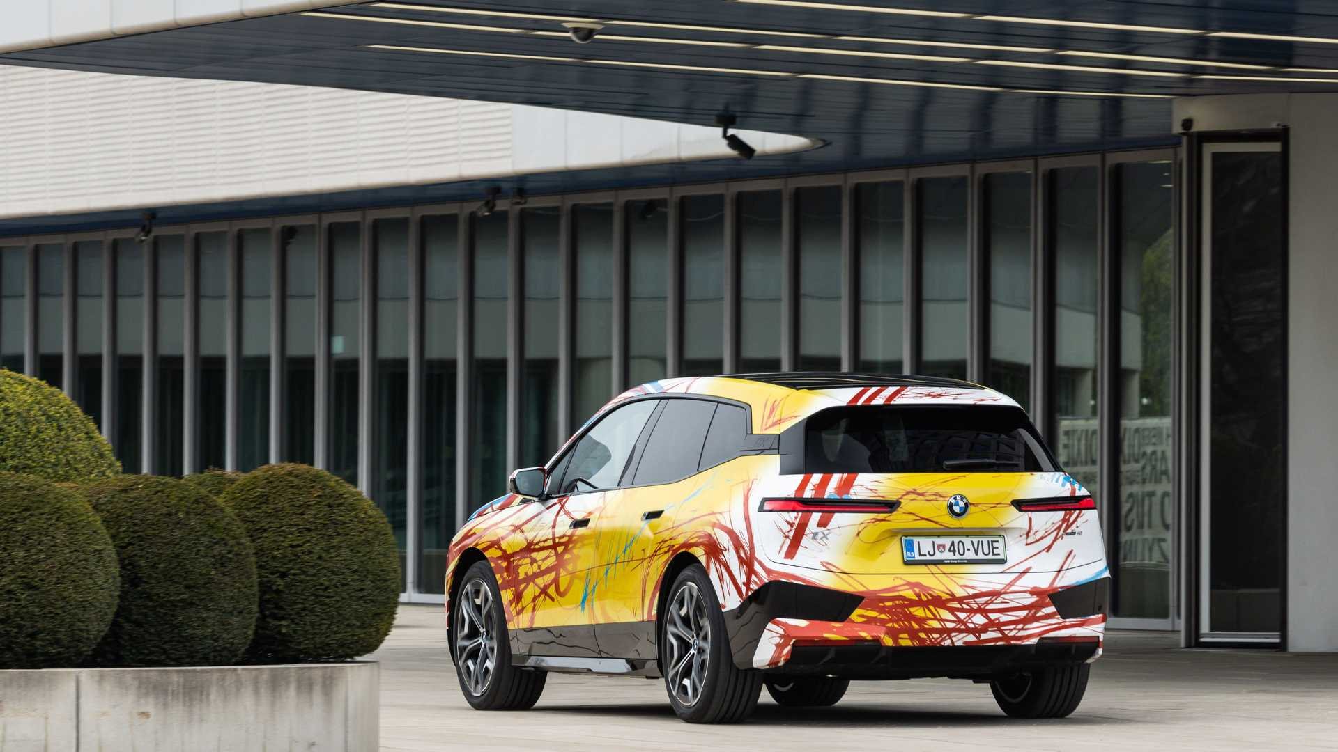 2022 - BMW iX ART CAR SLOVENIA, foto 17
