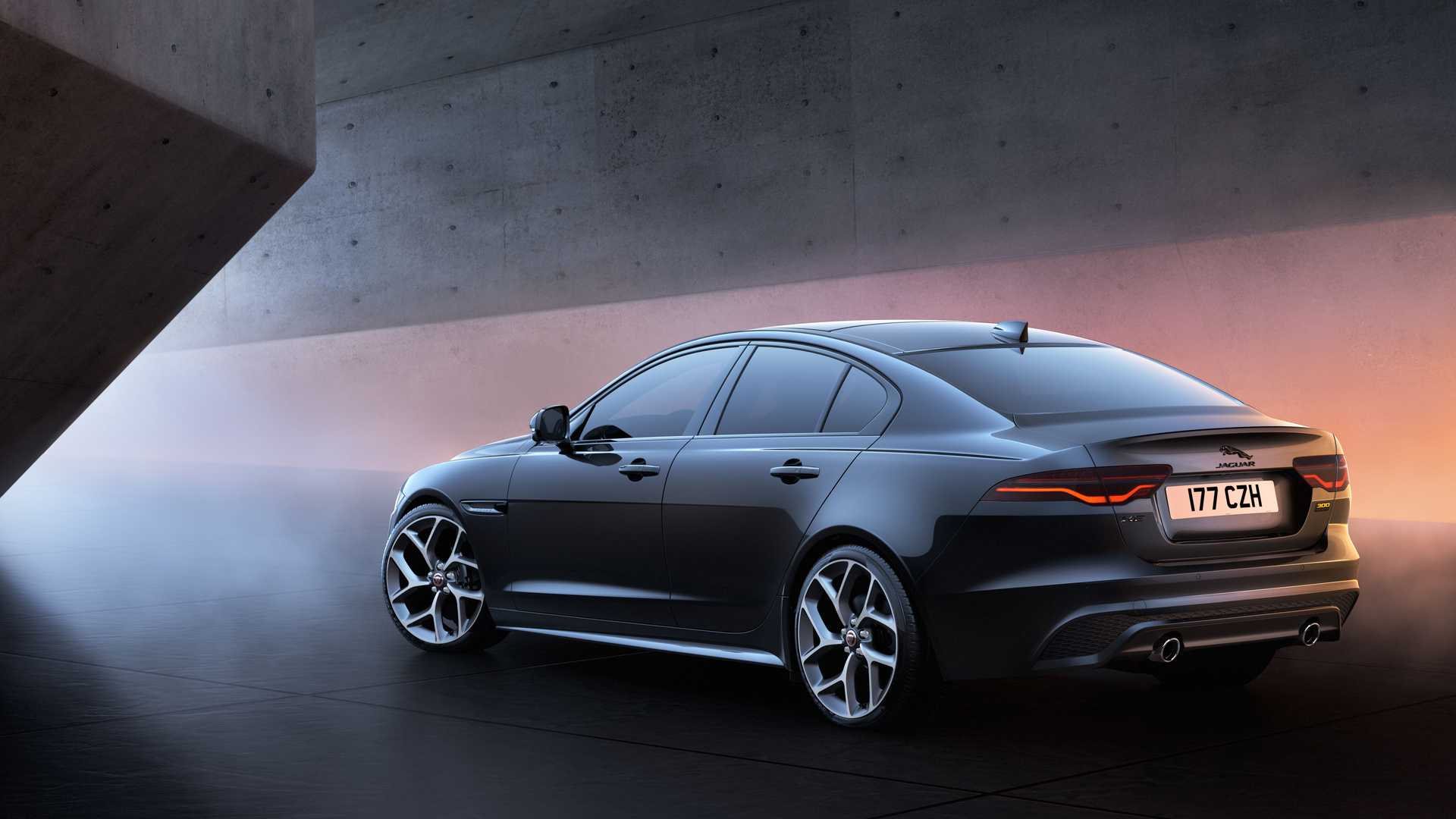 2022 - JAGUAR XE & XF R-DYNAMIC BLACK, foto 2