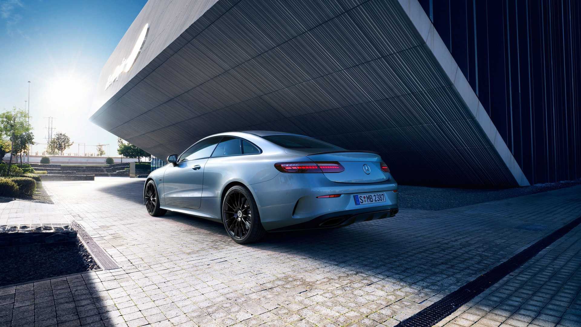 2022 - MERCEDES-BENZ E NIGHT EDITION, foto 2