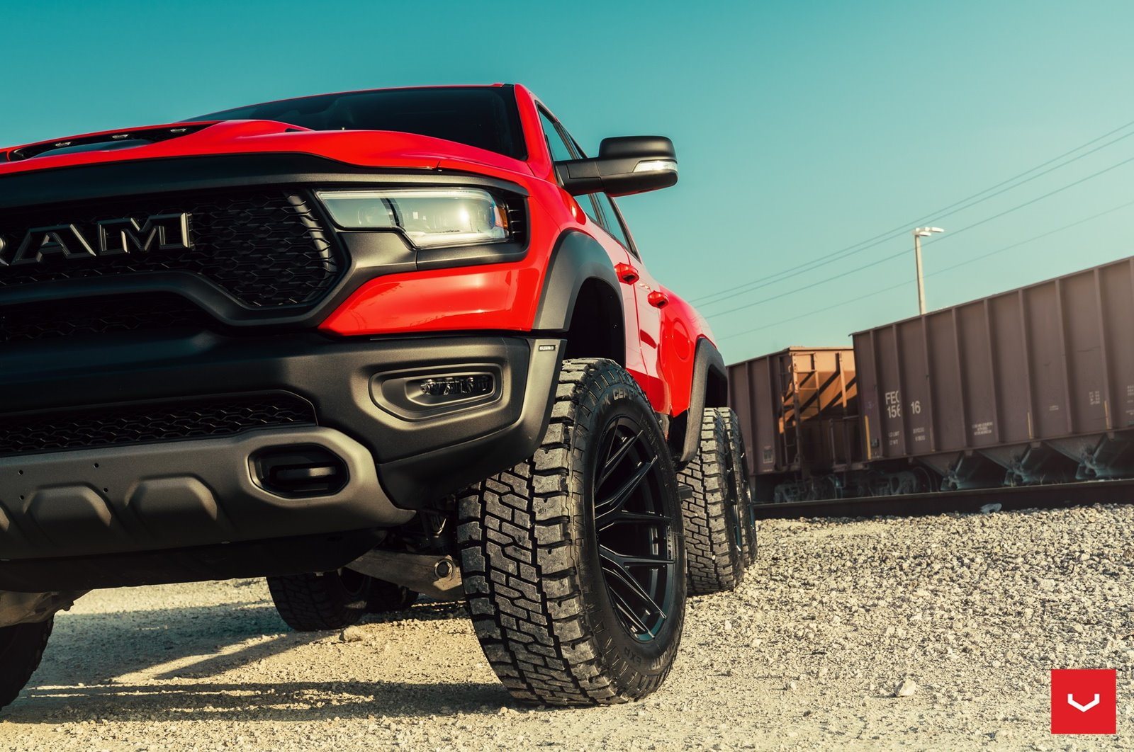 RAM 1500 TRX MAMMOTH 1000 6X6 BY HENNESSEY & VOSSEN WHEELS, foto 4