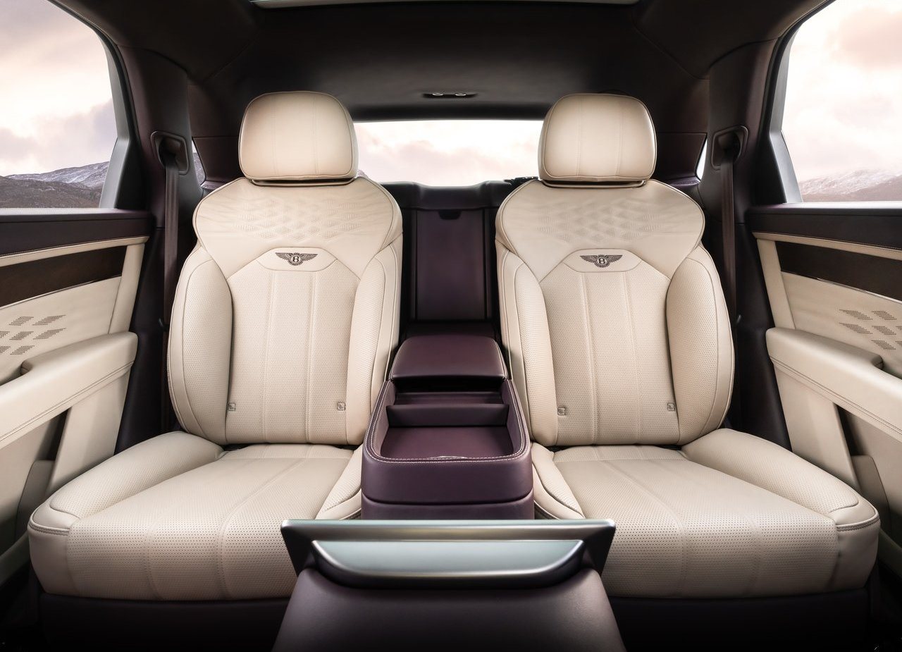 BENTLEY BENTAYGA EWB, foto 100