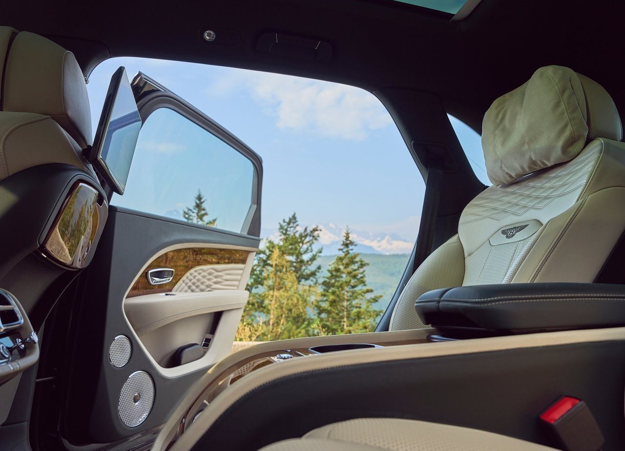 BENTLEY BENTAYGA EWB, foto 106