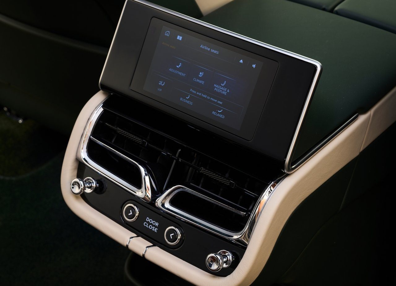 BENTLEY BENTAYGA EWB, foto 110