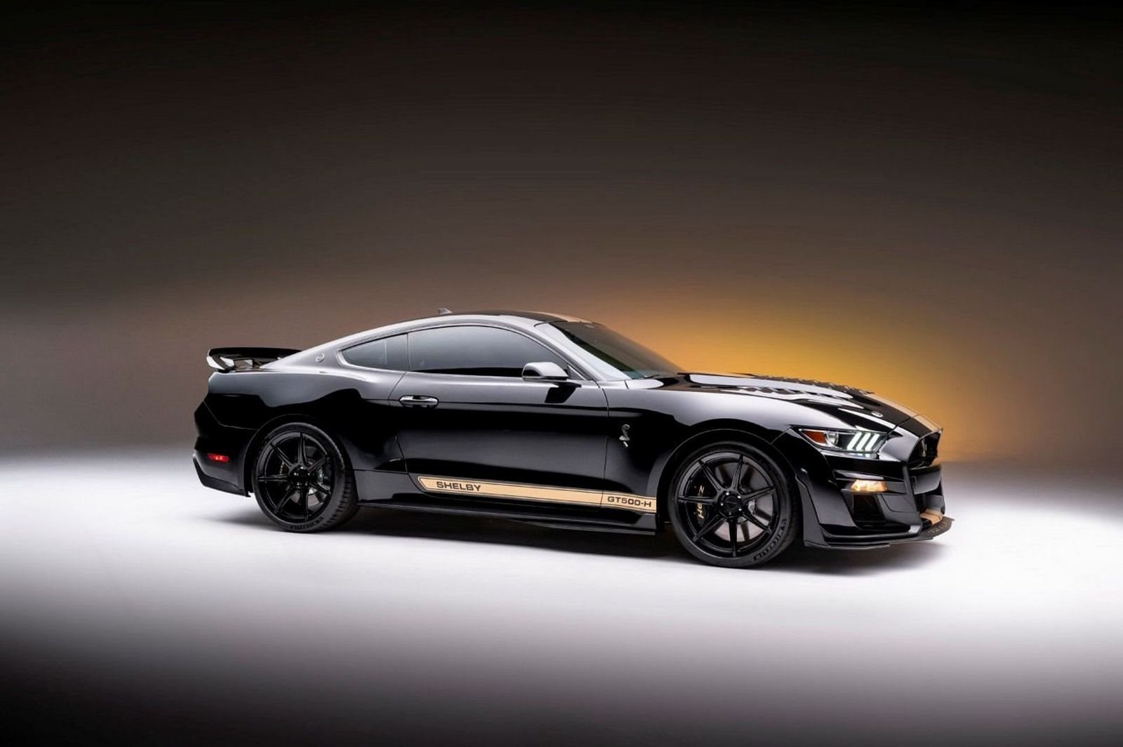FORD MUSTANG SHELBY GT500-H, foto 4