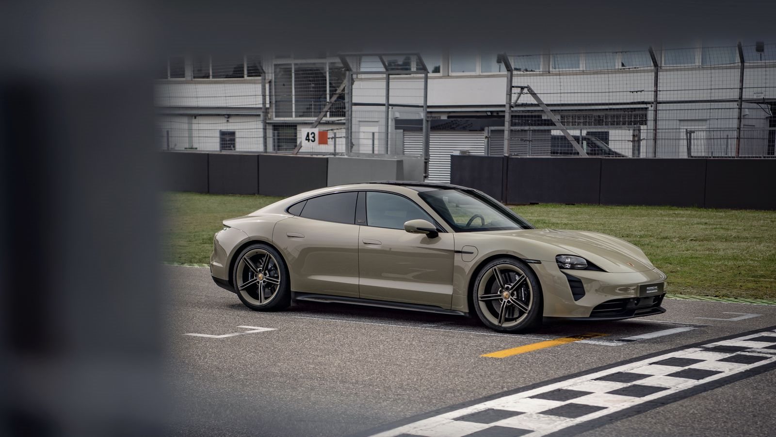 2022 - PORSCHE TAYCAN GTS HOCKENHEIMRING EDITION, foto 2