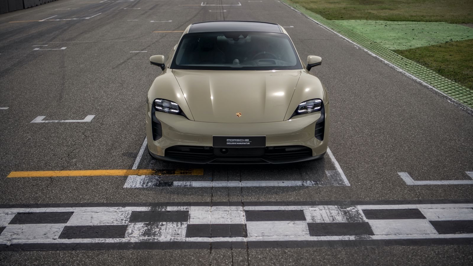 2022 - PORSCHE TAYCAN GTS HOCKENHEIMRING EDITION, foto 3