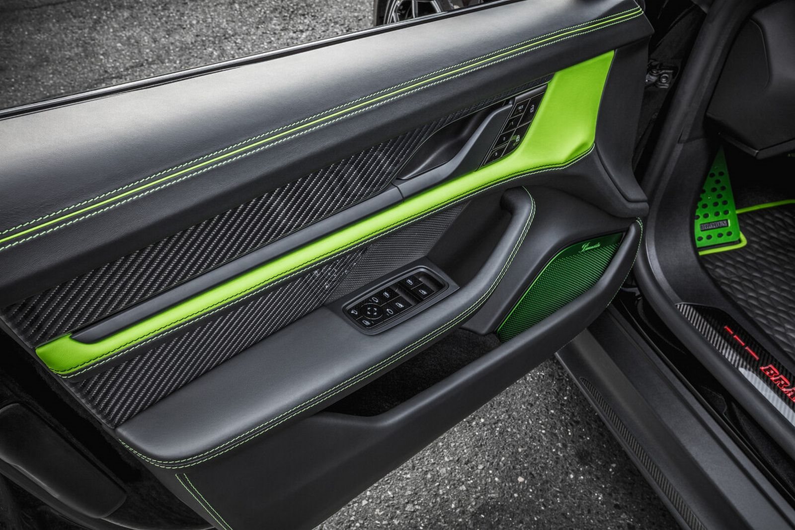 2022 - PORSCHE TAYCAN TURBO S BY BRABUS, foto 10