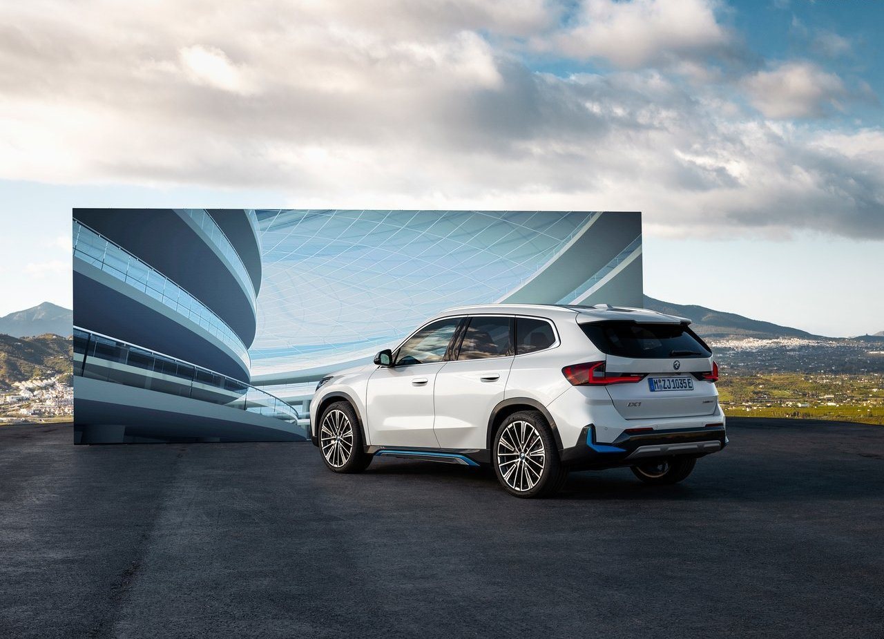 2023 - BMW iX1, foto 68