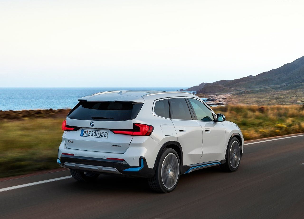 2023 - BMW iX1, foto 76
