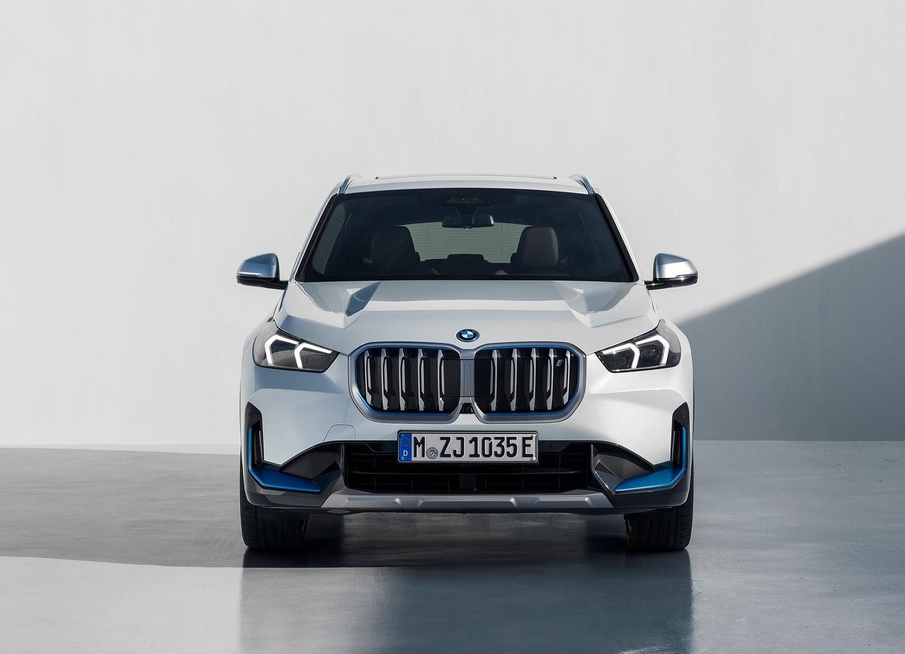 2023 - BMW iX1, foto 88