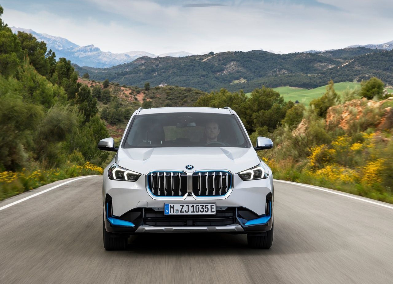 2023 - BMW iX1, foto 90