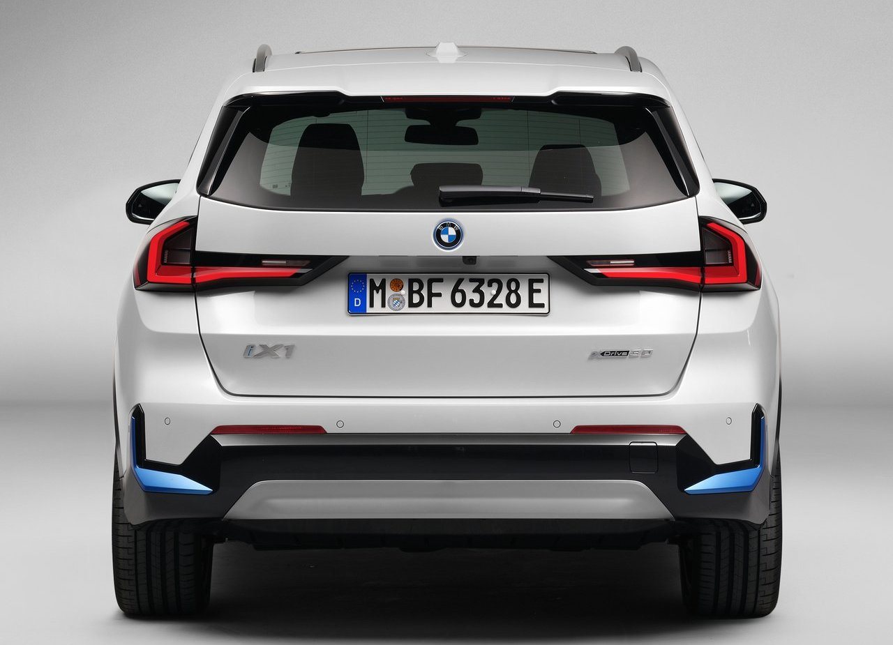 2023 - BMW iX1, foto 100