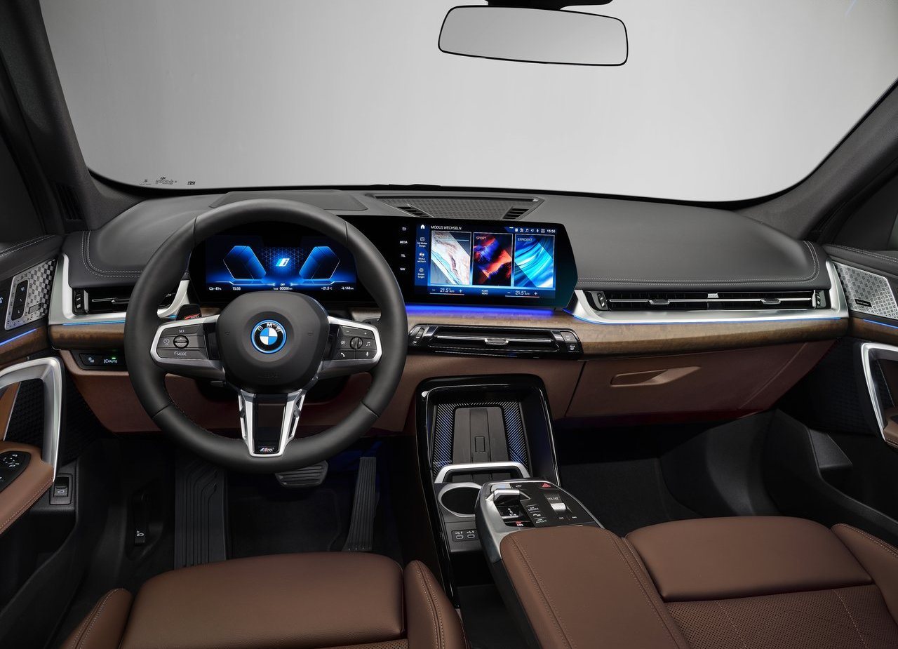 2023 - BMW iX1, foto 106