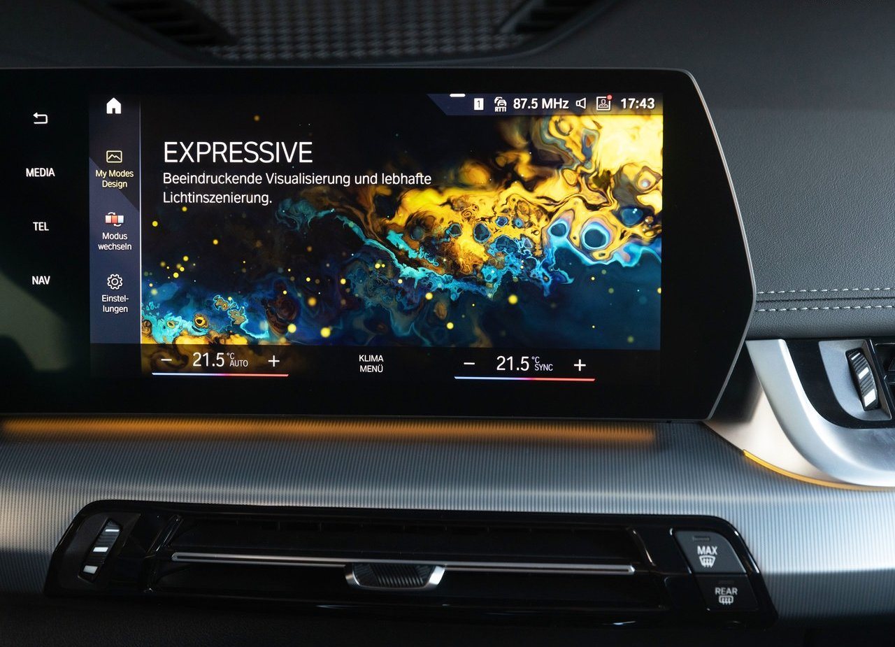 2023 - BMW iX1, foto 124