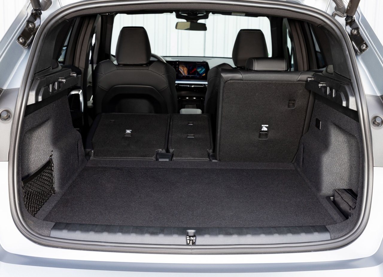 2023 - BMW iX1, foto 128