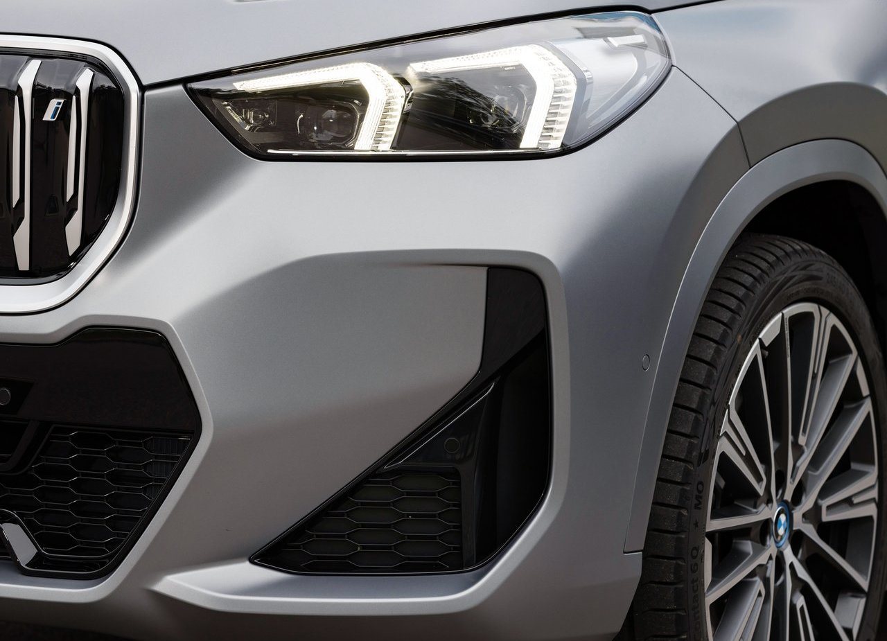 2023 - BMW iX1, foto 135