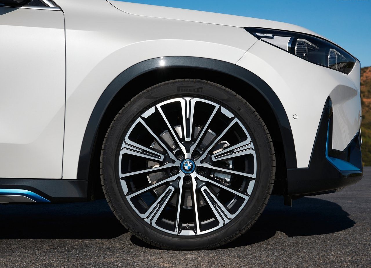 2023 - BMW iX1, foto 140