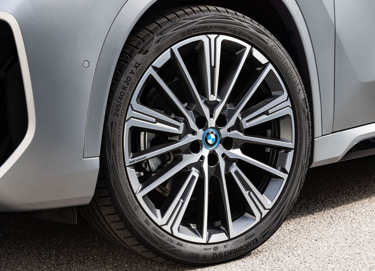 2023 - BMW iX1, foto 141