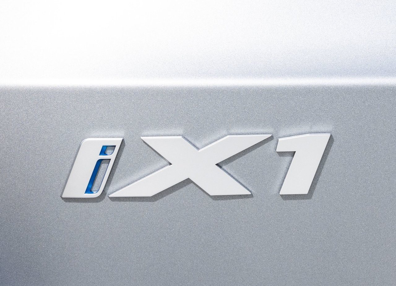 2023 - BMW iX1, foto 145