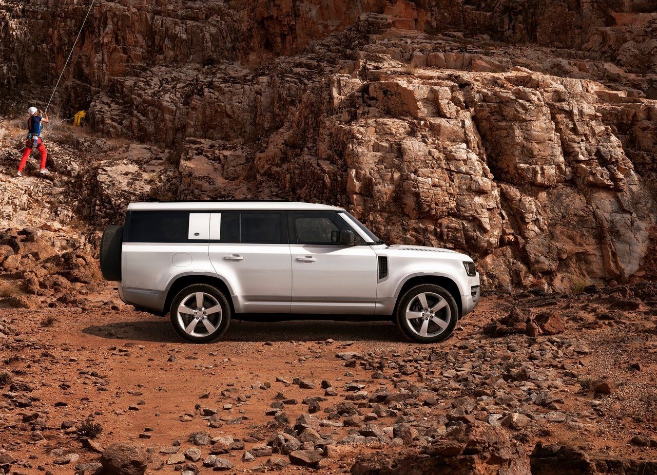 LAND ROVER DEFENDER 130, foto 16