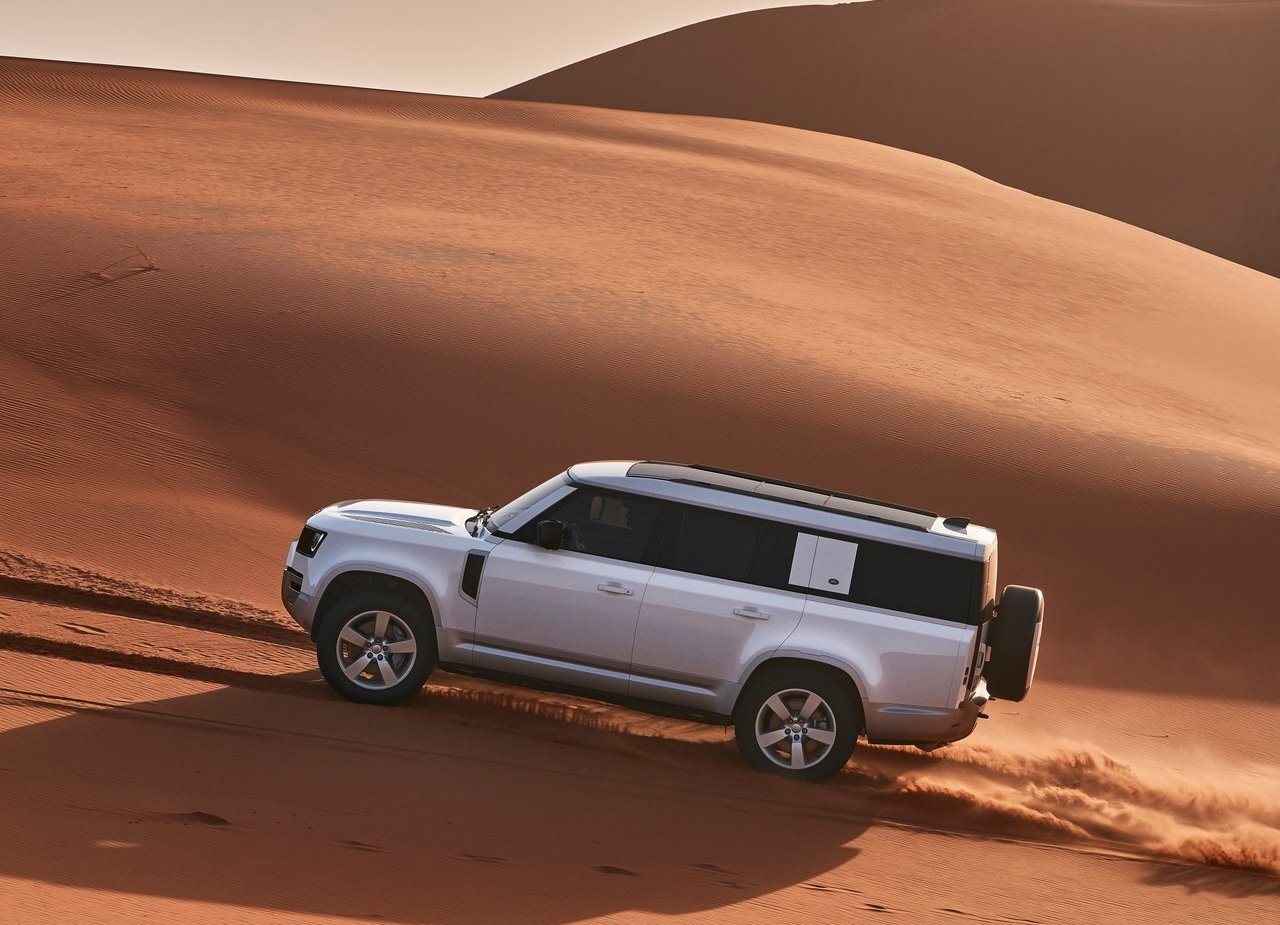 LAND ROVER DEFENDER 130, foto 18