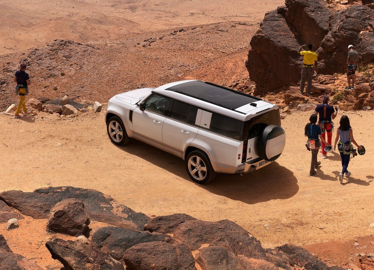 LAND ROVER DEFENDER 130, foto 29