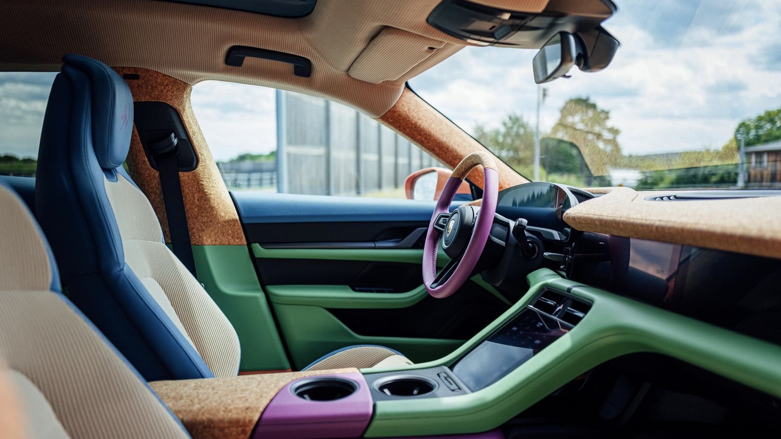 2022 - PORSCHE TAYCAN BY SEAN WOTHERSPOON, foto 4