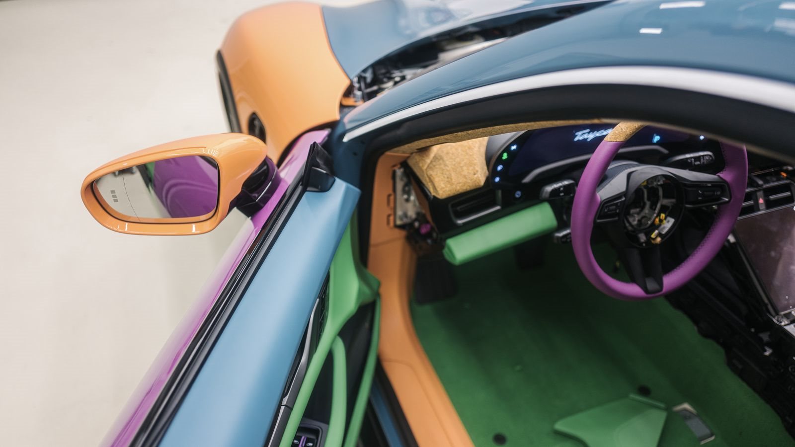 2022 - PORSCHE TAYCAN BY SEAN WOTHERSPOON, foto 9
