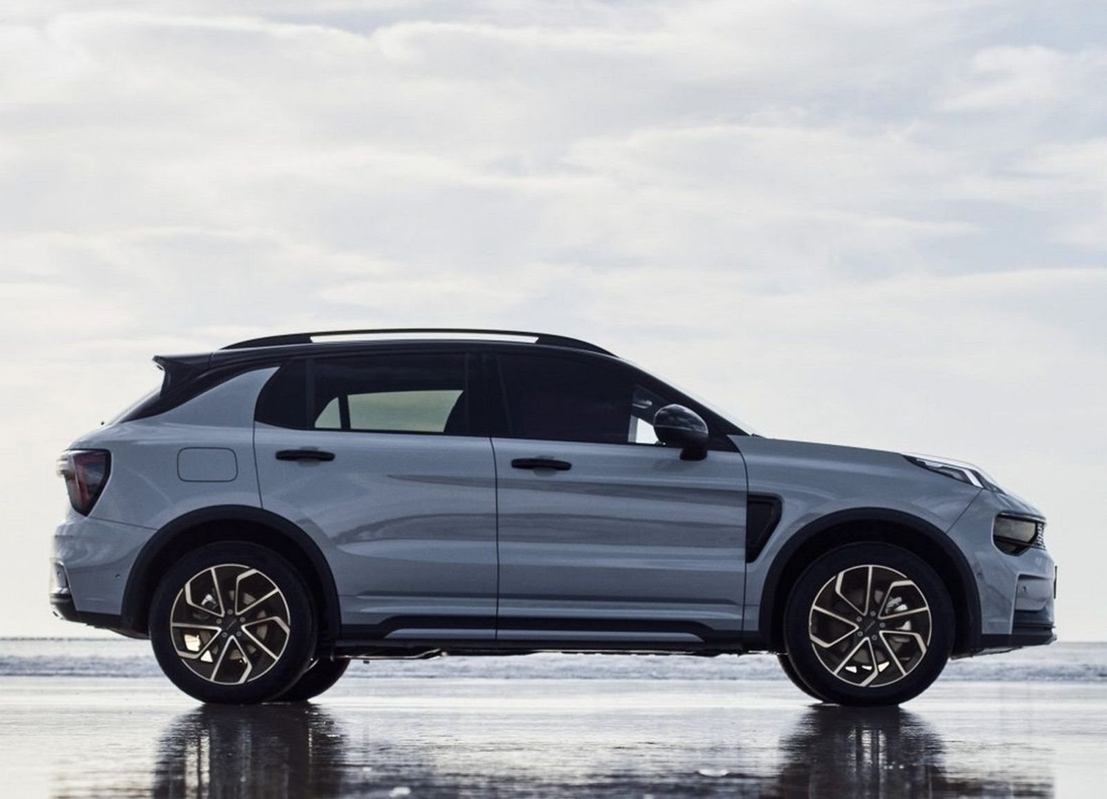 LYNK & CO 01, foto 25