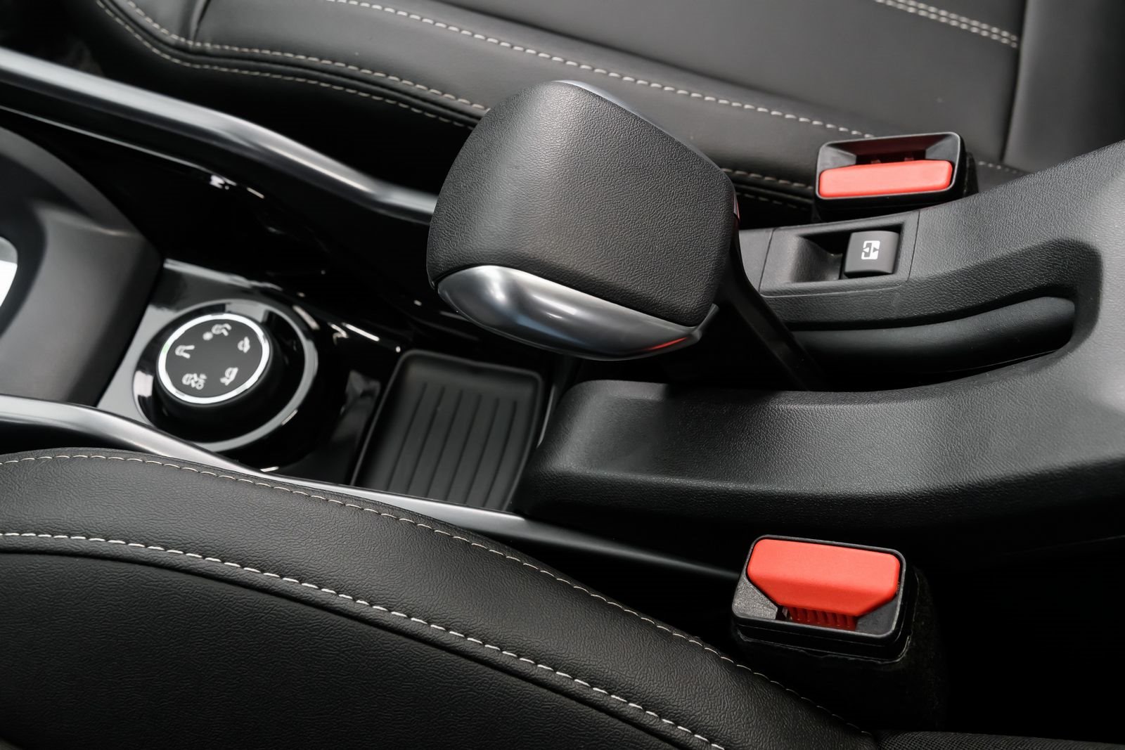 PEUGEOT 2008, foto 46