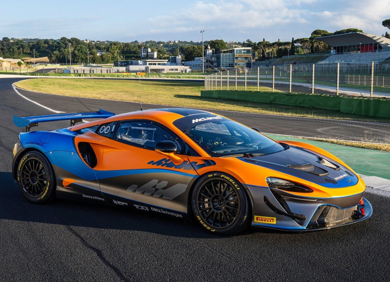 McLAREN ARTURA GT4, foto 1