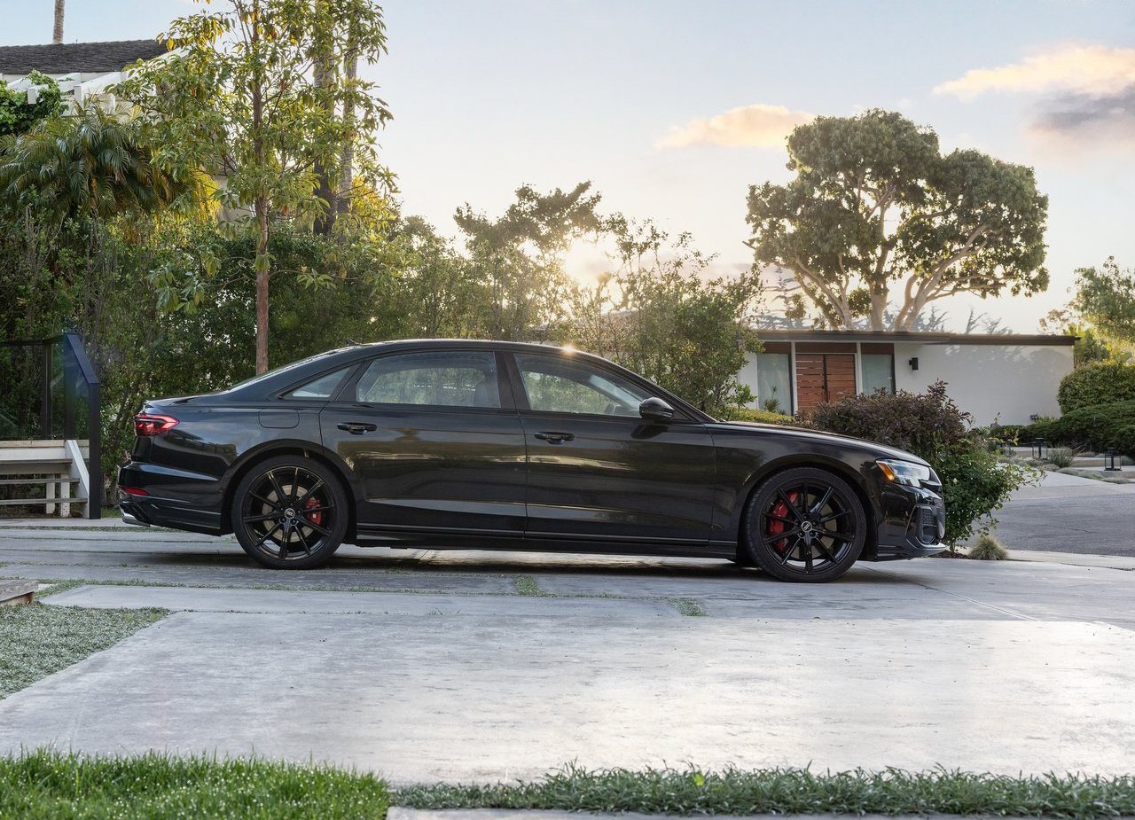 2022 - AUDI S8 US VERSION, foto 19