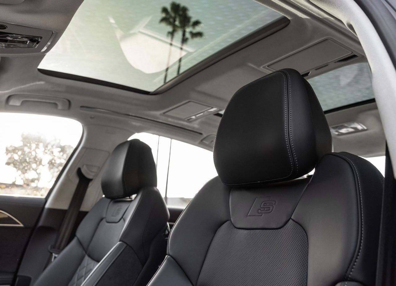 2022 - AUDI S8 US VERSION, foto 38