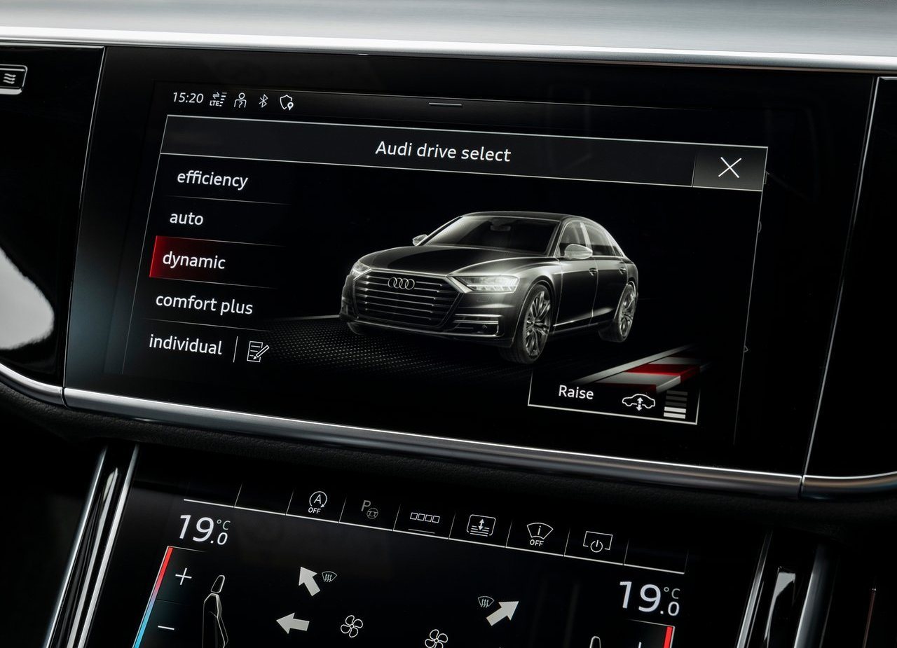 2022 - AUDI S8 UK VERSION, foto 28