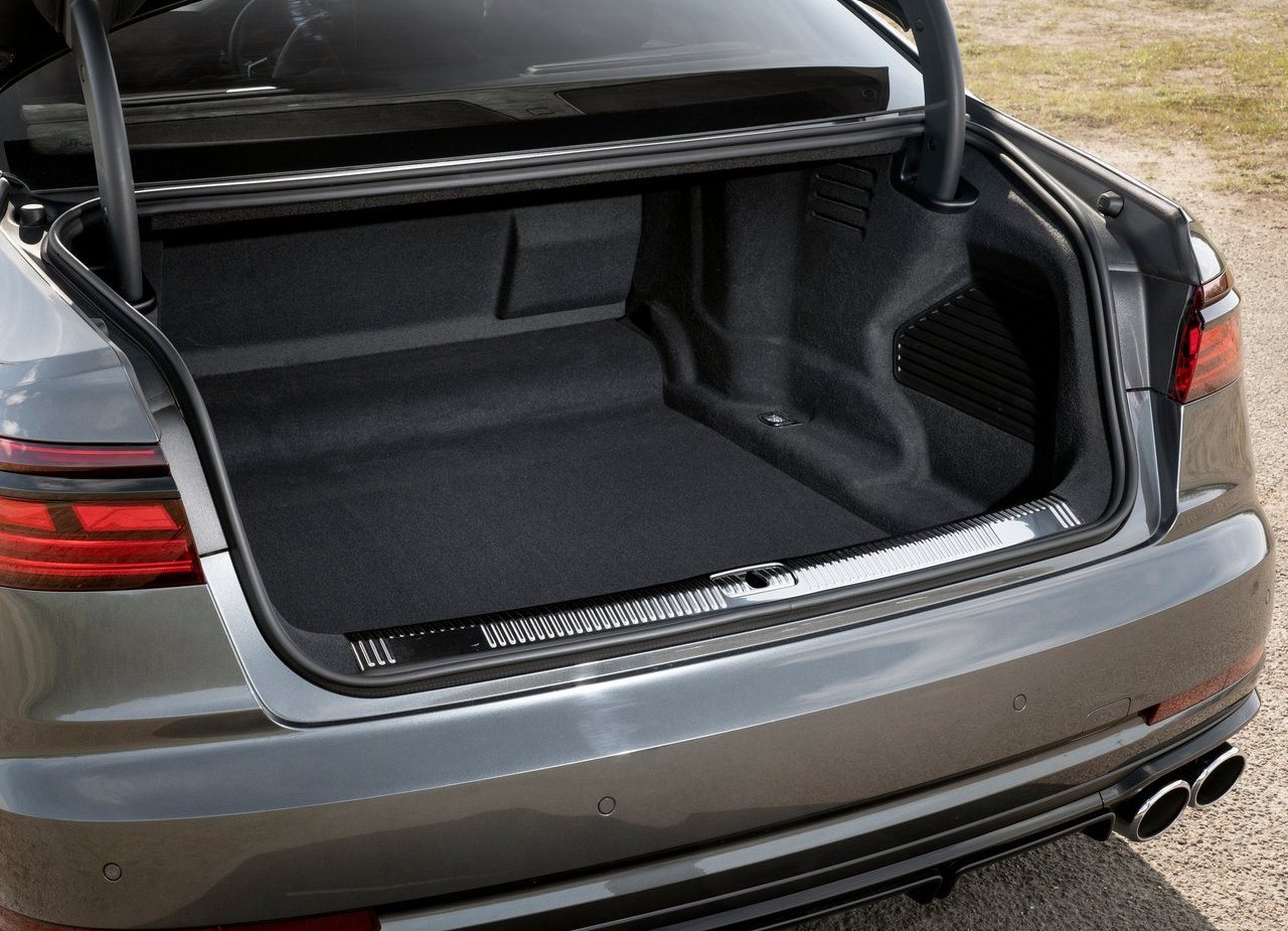 2022 - AUDI S8 UK VERSION, foto 43