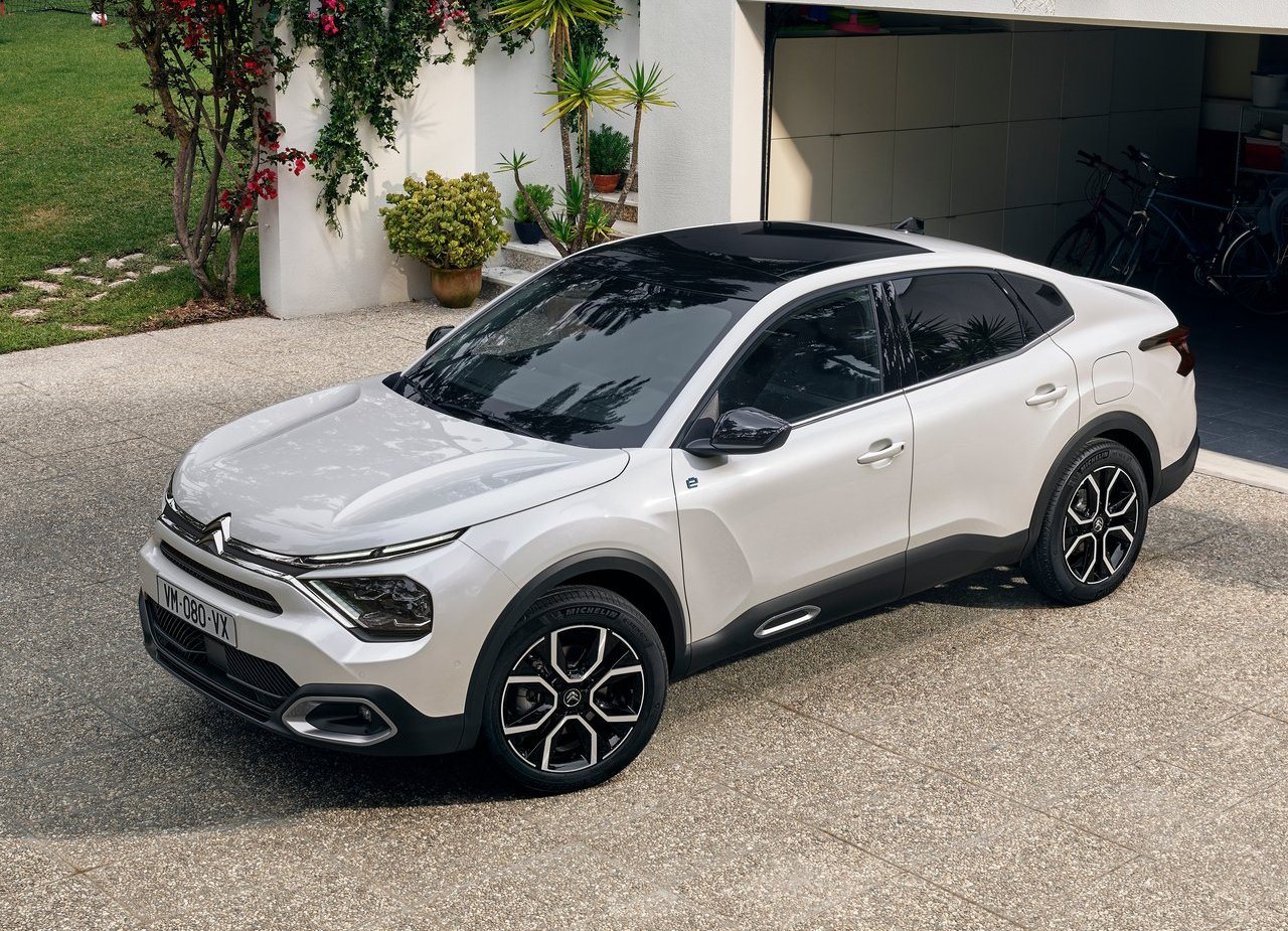 2023 - CITROËN C4 X & ë-C4 X, foto 1