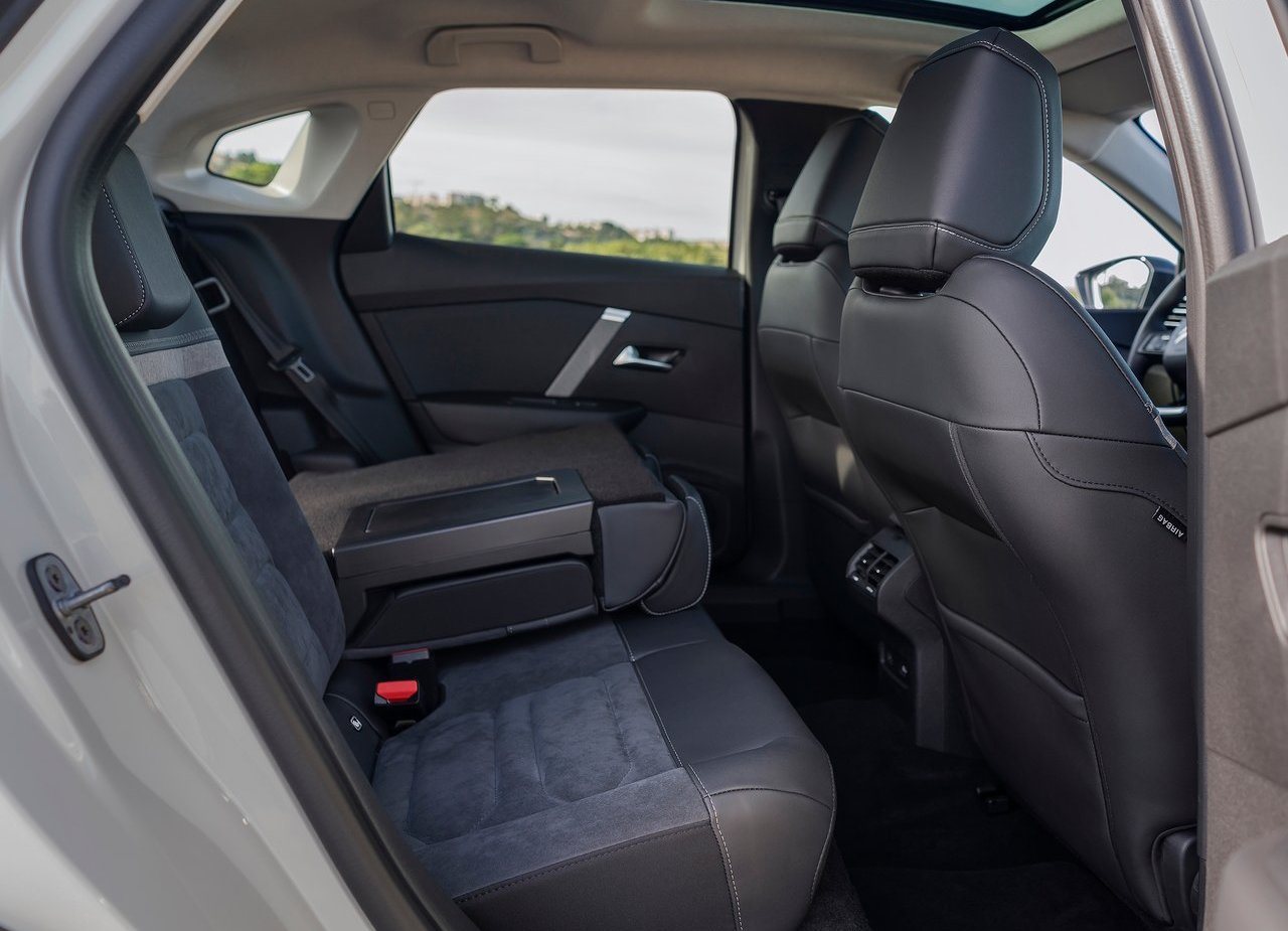 2023 - CITROËN C4 X & ë-C4 X, foto 37