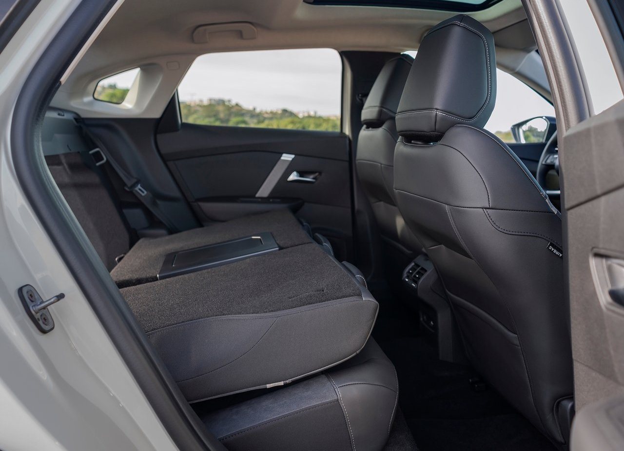 2023 - CITROËN C4 X & ë-C4 X, foto 38