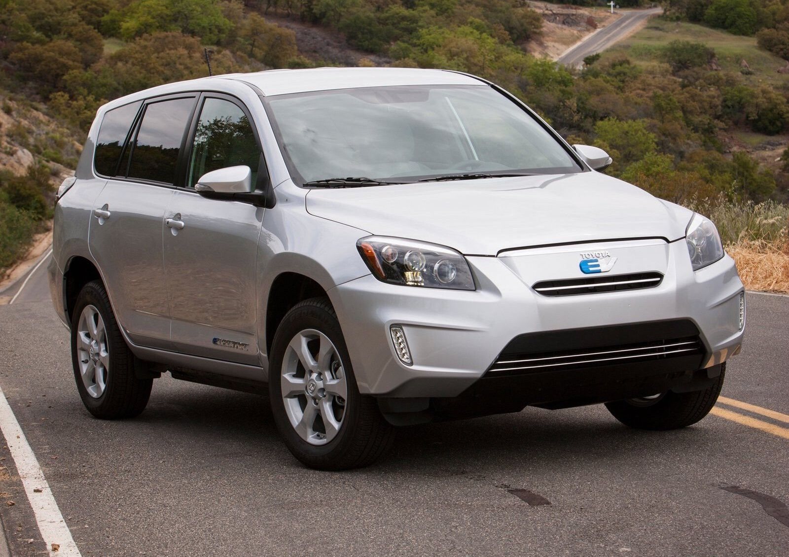 TOYOTA RAV4 EV, foto 7