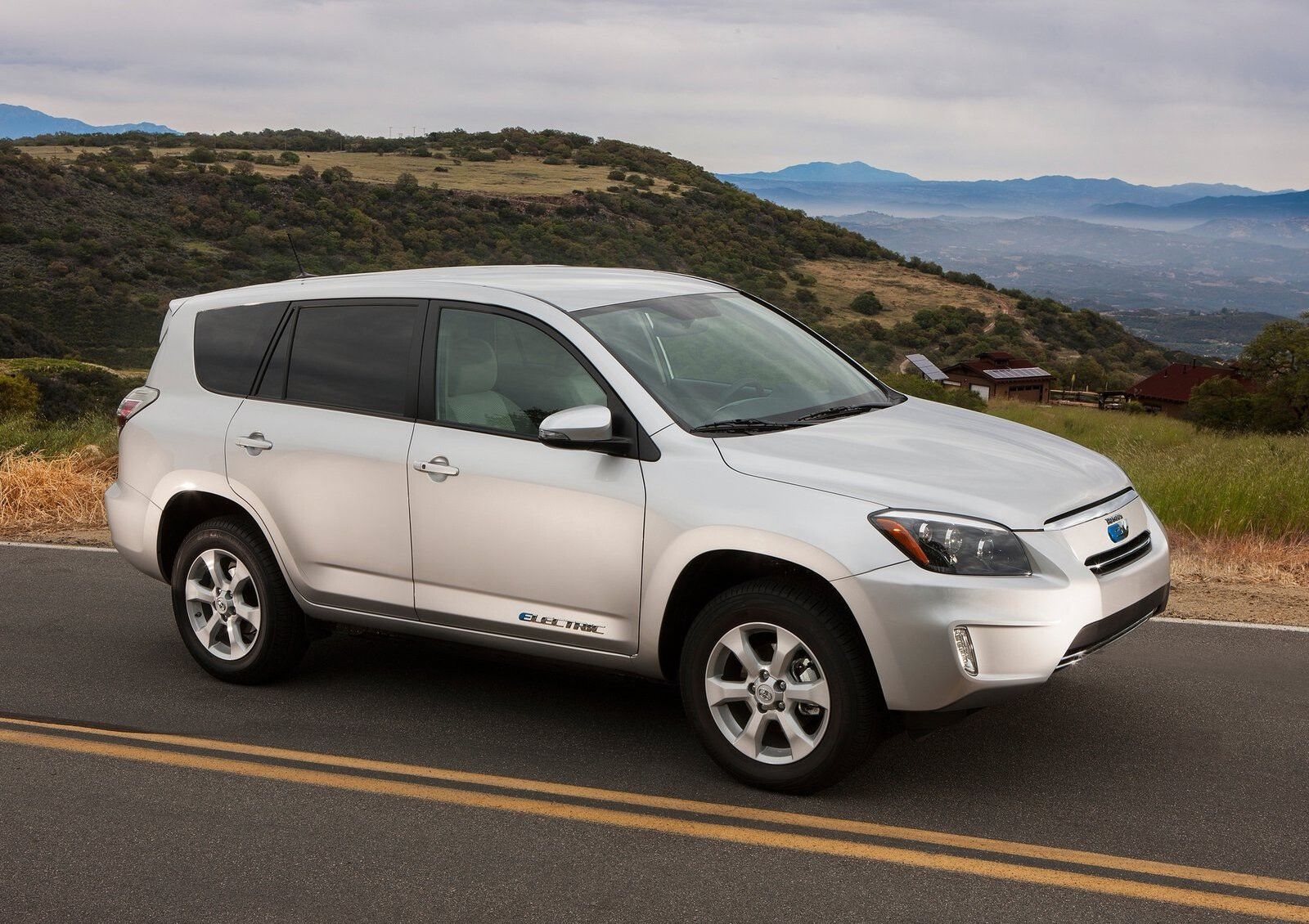 TOYOTA RAV4 EV, foto 8