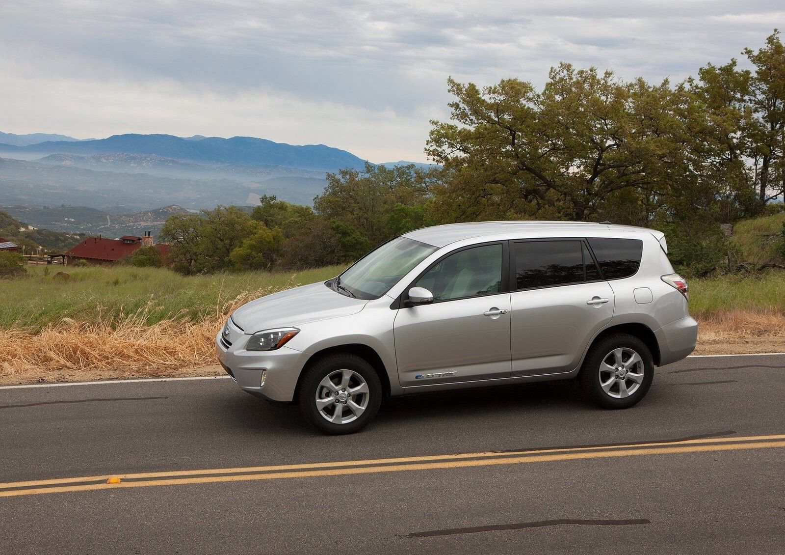 TOYOTA RAV4 EV, foto 10