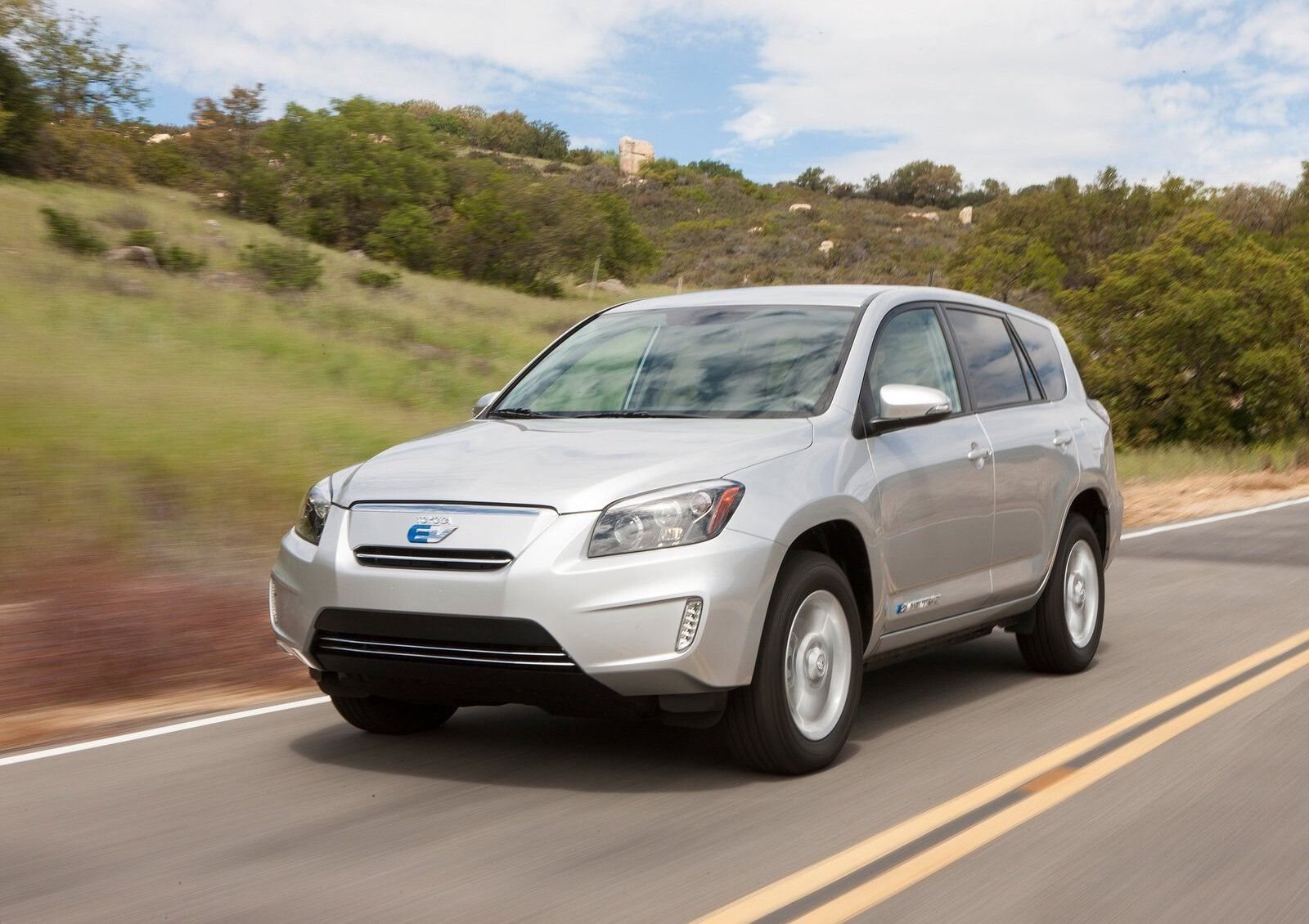 TOYOTA RAV4 EV, foto 16