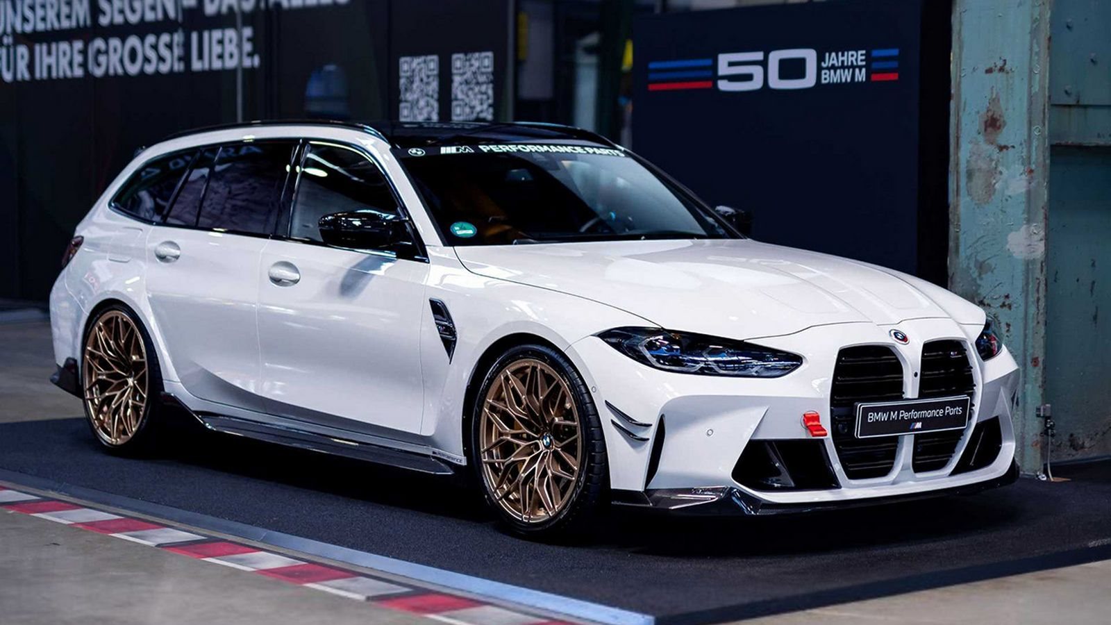 BMW M3 TOURING M PERFORMANCE PARTS, foto 1