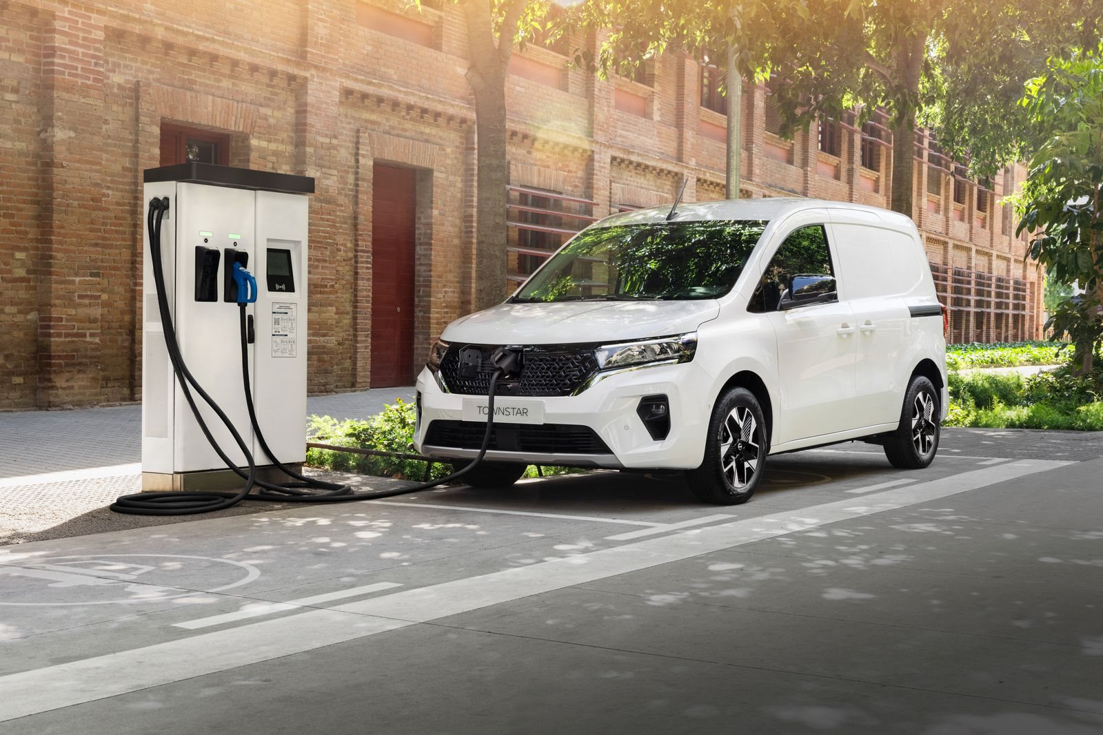 NISSAN TOWNSTAR EV, foto 1