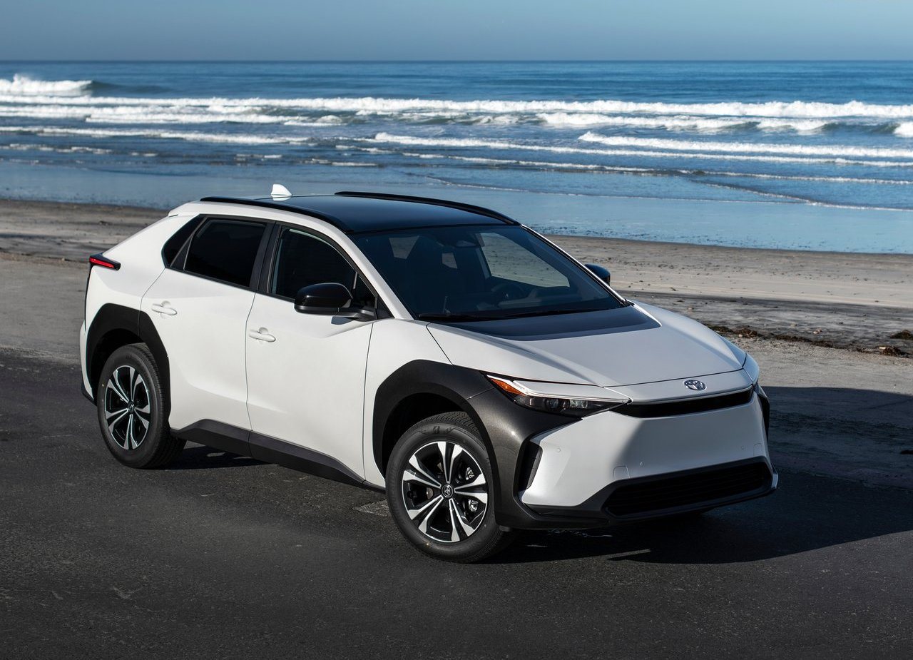 2023 - TOYOTA bZ4X XLE FWD US VERSION, foto 4