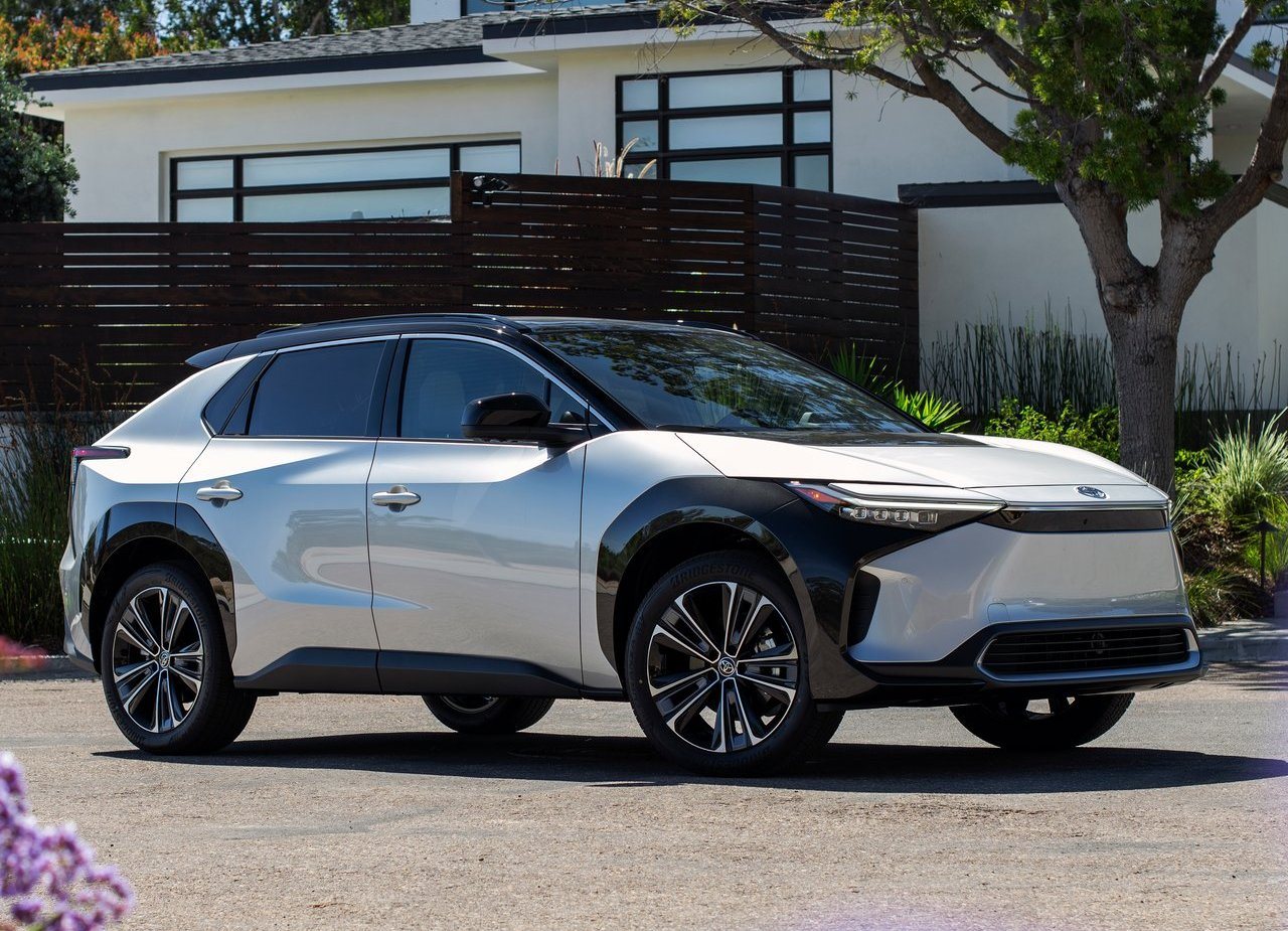2023 - TOYOTA bZ4X XLE FWD US VERSION, foto 6