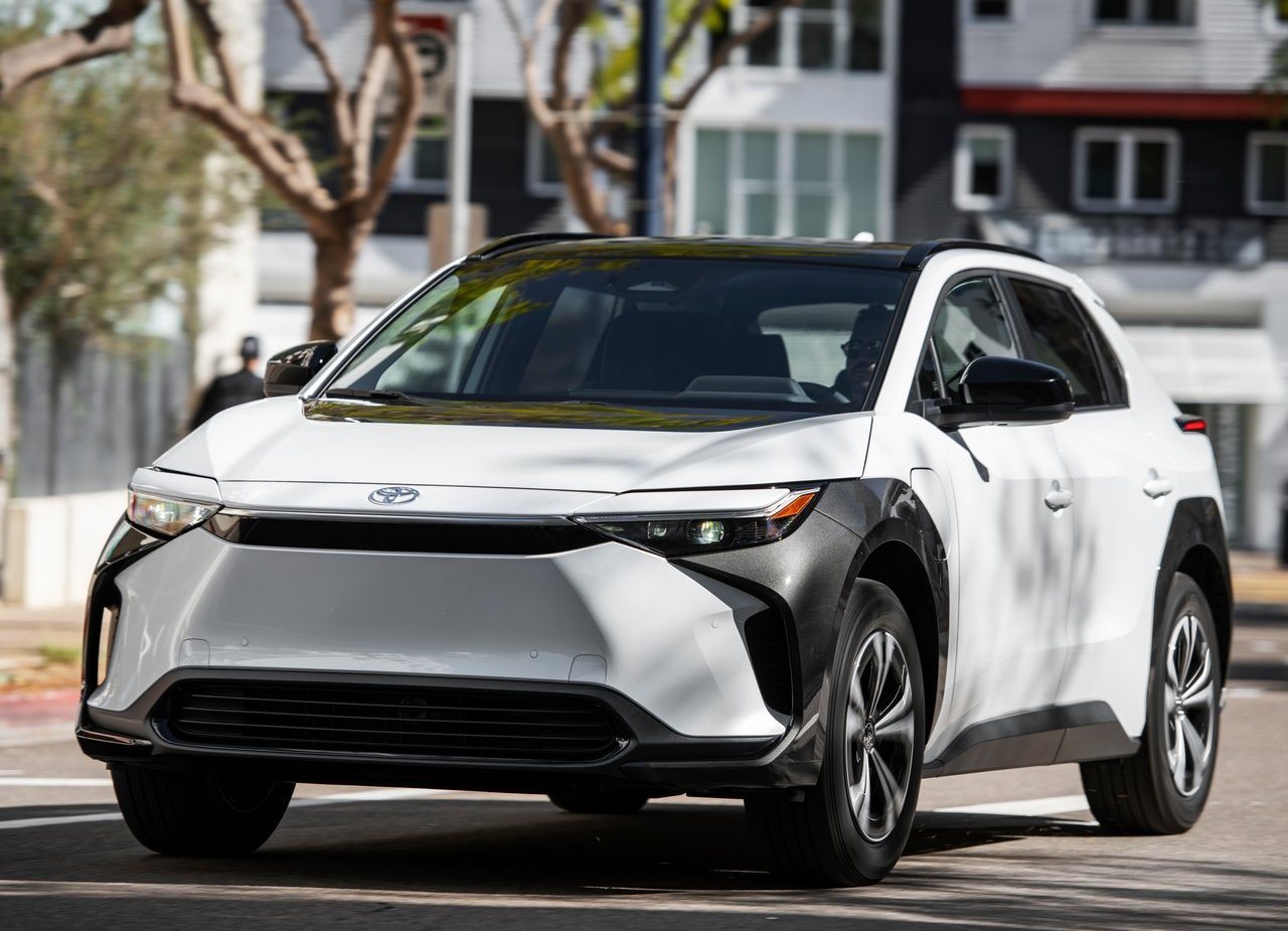 2023 - TOYOTA bZ4X XLE FWD US VERSION, foto 12