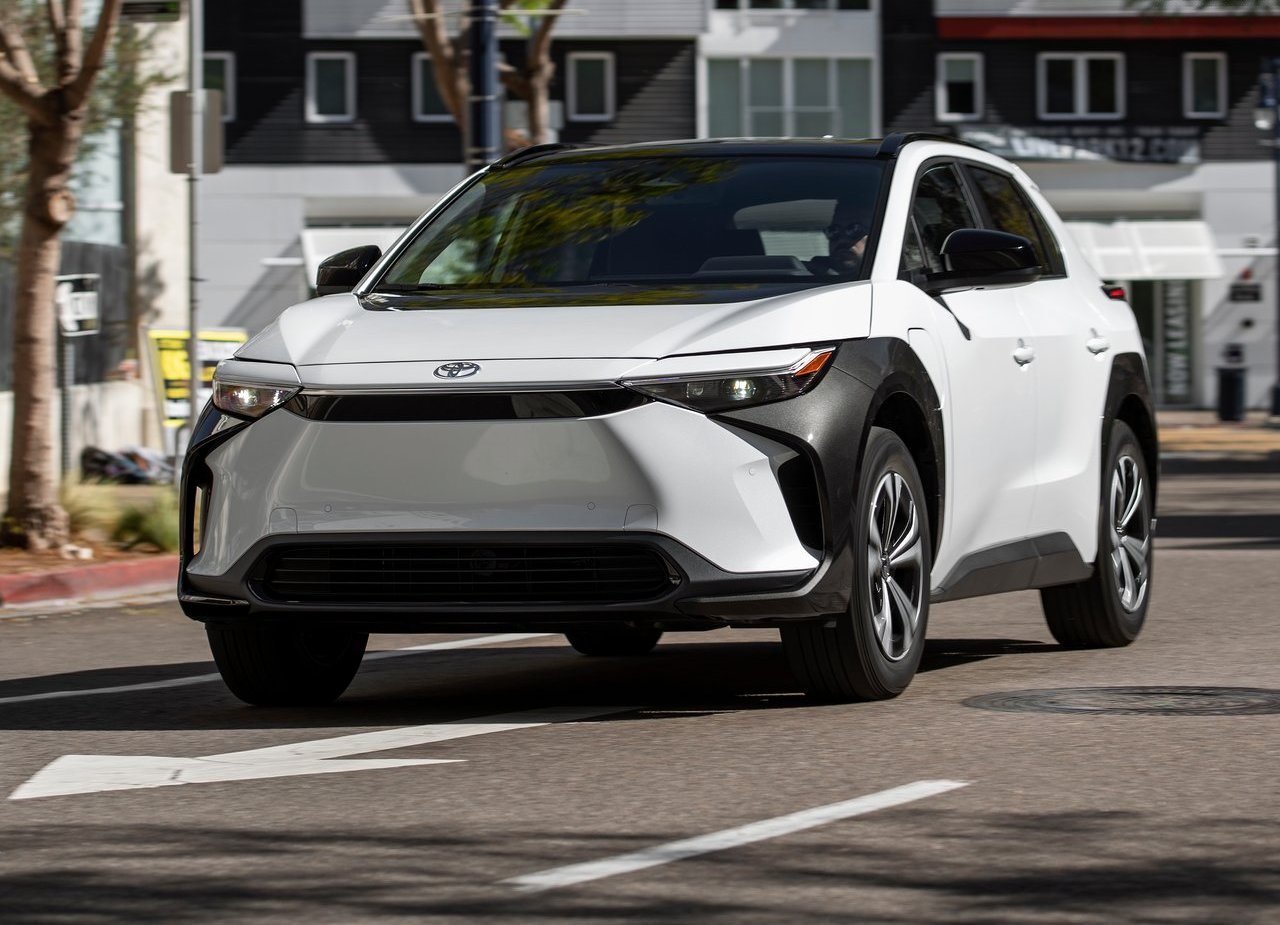 2023 - TOYOTA bZ4X XLE FWD US VERSION, foto 13