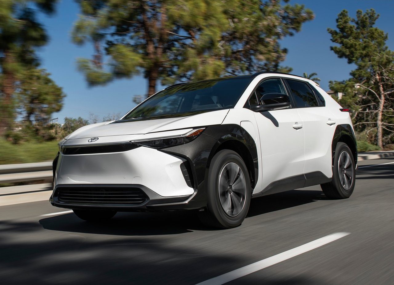 2023 - TOYOTA bZ4X XLE FWD US VERSION, foto 14